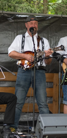 Franta Řehák - mandolina, zpěv